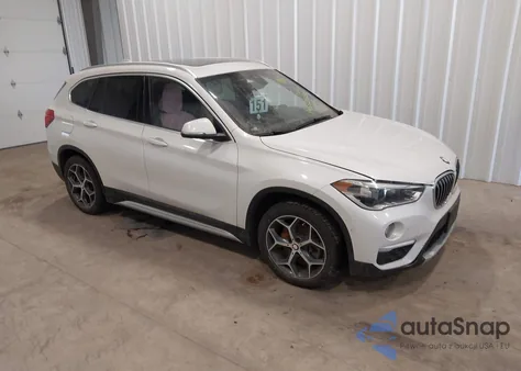 2016 BMW X1 xDrive28I z USA, uszkodzony, nr VIN WBXHT3C30G5E47268